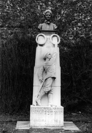 Sublimation: Monument  l'infirmire Edith Cavell, Norwich
